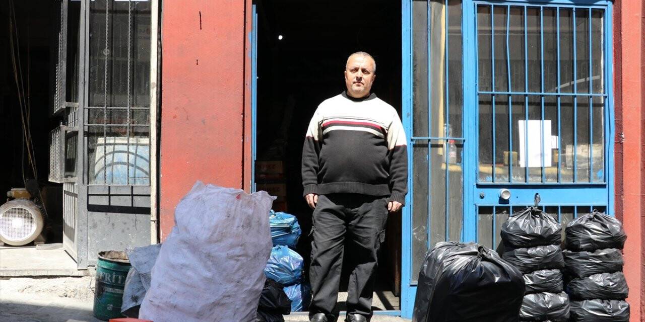 Mangal Kömürü Satan Esnafın Yüzü Destek Kredisiyle Güldü