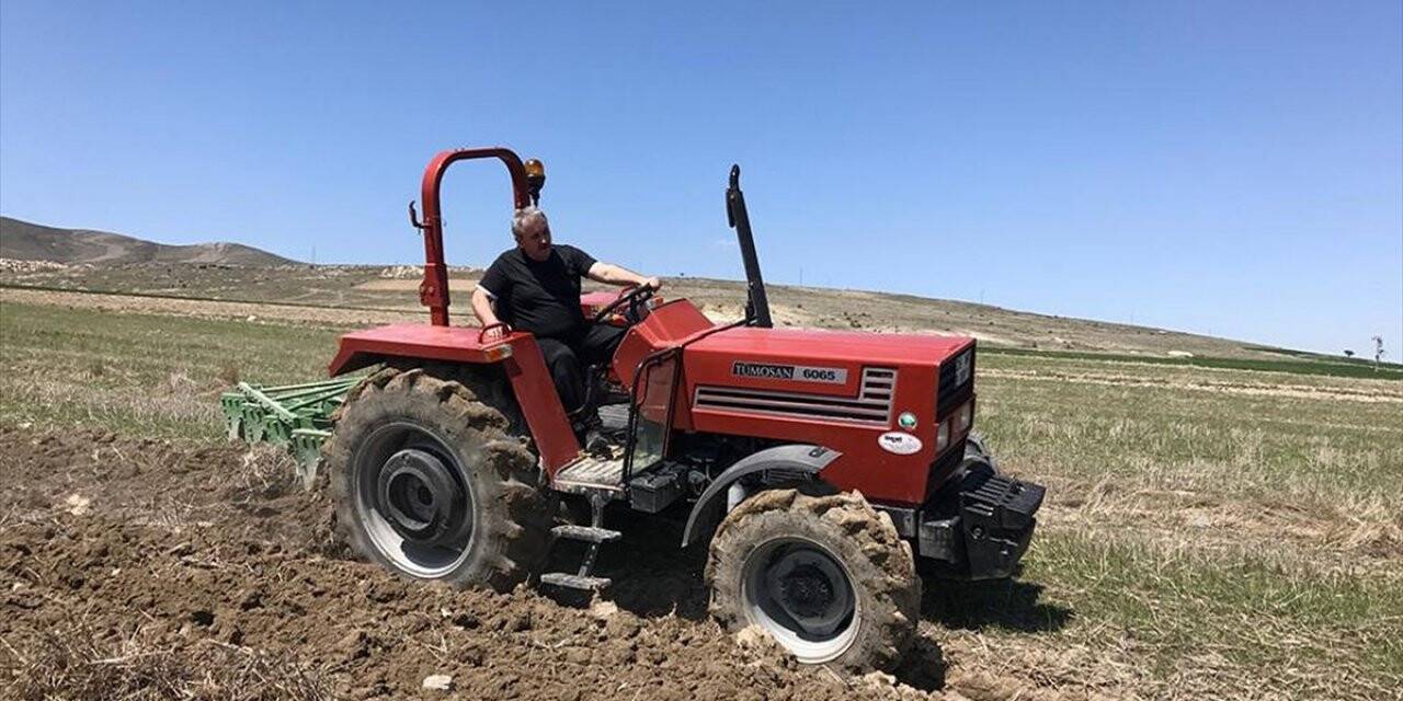 Bbp Genel Başkanı Destici Hayatı 'köyüne' Sığdırdı
