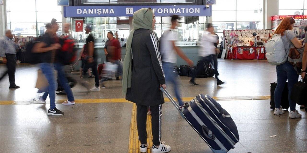 Seyahat Harcamaları Geçen Yıl 49 Milyar Liraya Yaklaştı