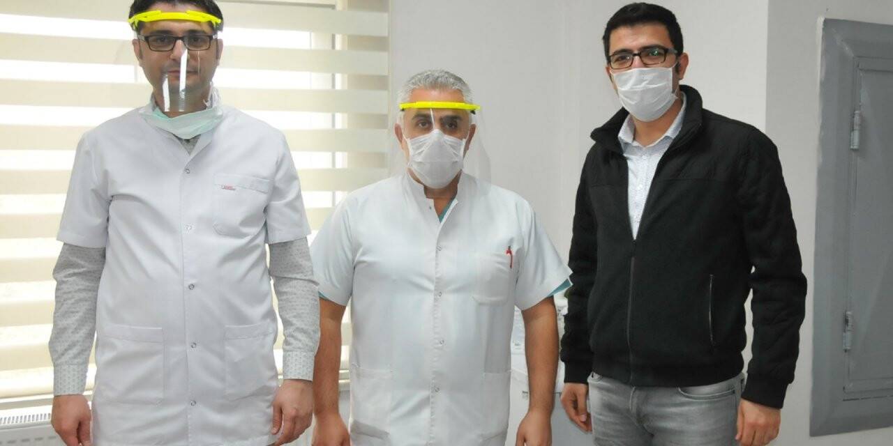 Akşehir Belediyesinden Siperlikli Maske Dağıtımı