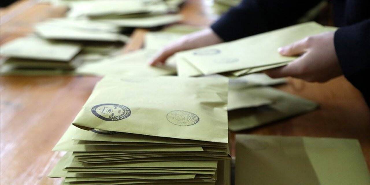 Anket: Bu pazar seçim olsa AKP yüzde 35 oy alacak, İyi Parti barajın altında kalacak