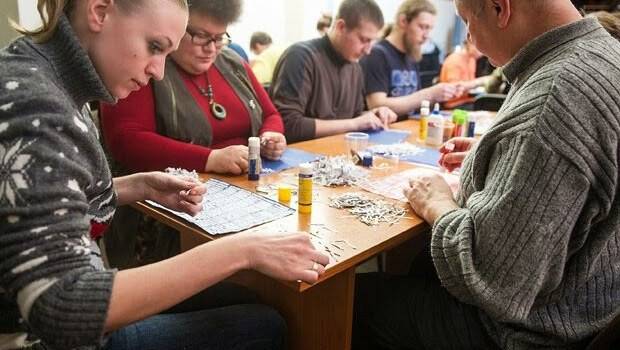 Ukrayna: Kağıt kesme makinesinde yolsuzluk izi