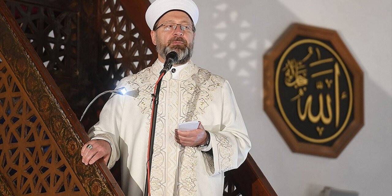 Ramazanın İlk Cuma Namazını Diyanet İşleri Başkanı Erbaş Kıldırdı