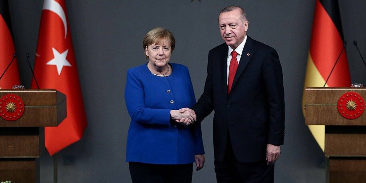 Cumhurbaşkanı Erdoğan İle Almanya Başbakanı Merkel Telefonda Görüştü