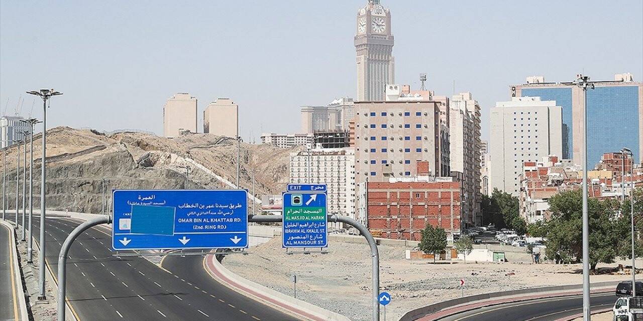 Suudi Arabistan'da Sokağa Çıkma Yasağı Kısmi Olarak Kaldırıldı