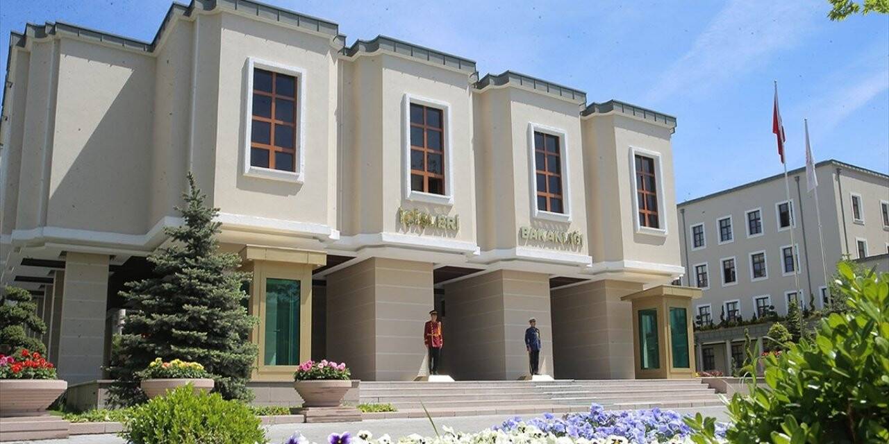 Asılsız ve provokatif koronavirüs paylaşımı yapan 402 kişi yakalandı