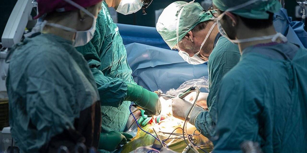 Organ ve kök hücre nakil merkezlerinde uygulanan Kovid-19 tedbirleri güncellendi