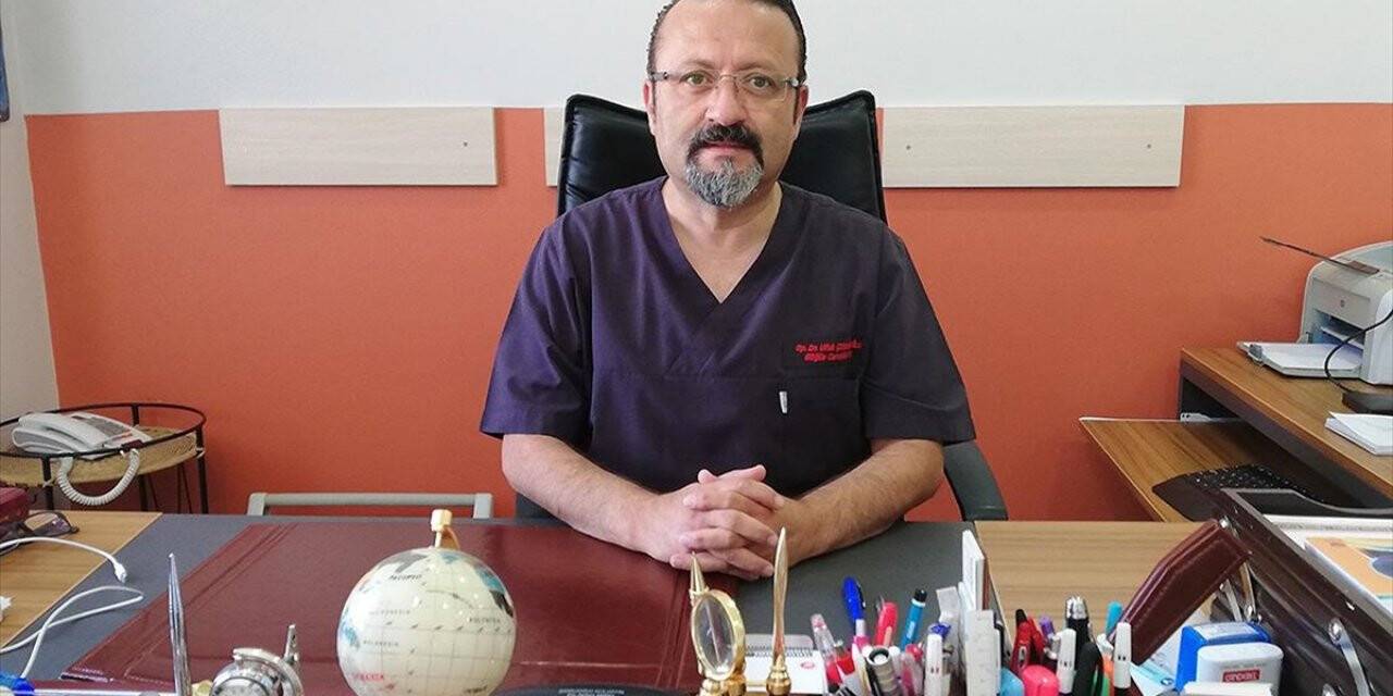 Kovid-19'u yenen profesör doktor yeniden göreve başladı
