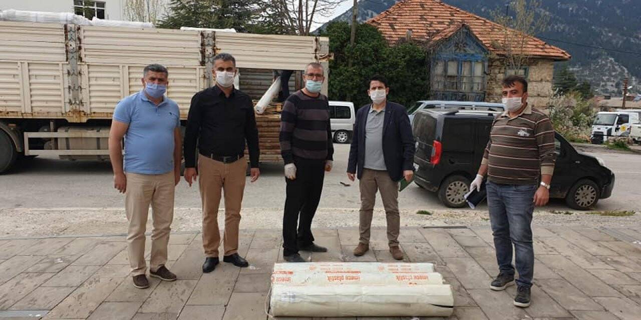 Konya Büyükşehir'den  çilek üretiminde destek