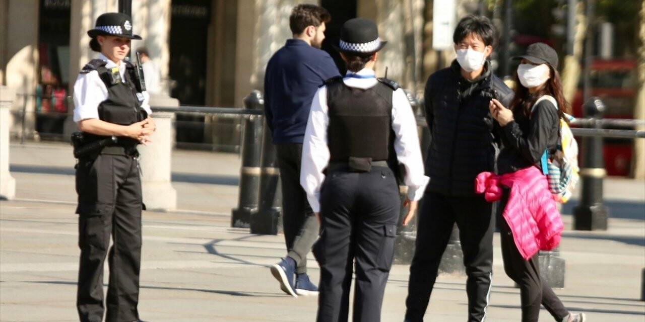 İngiltere'de Kovid-19 kaynaklı ölümler 21 bini geçti