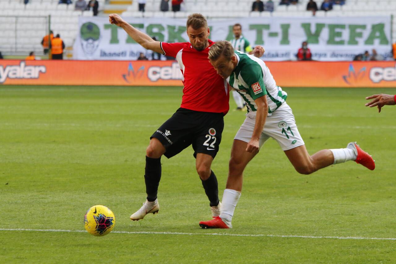 Kağıt kalemler yeniden ellere: Konyaspor’da ligde kalma hesapları