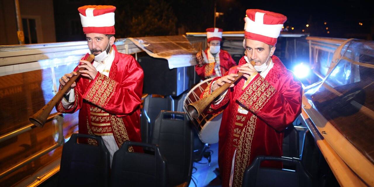 Nevşehirliler sahura mehter marşlarıyla uyandı