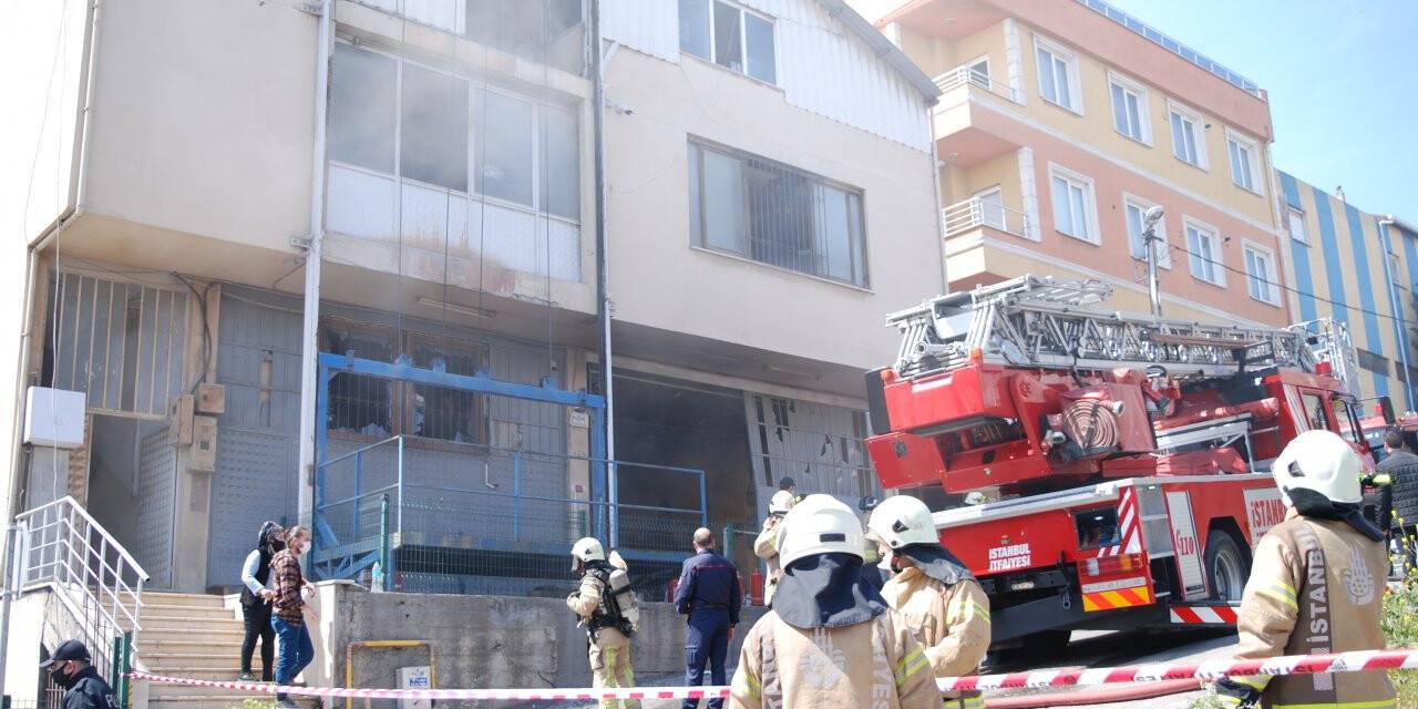 Pendik'te, iş yerinde meydana gelen patlamada bir kişi yaralandı