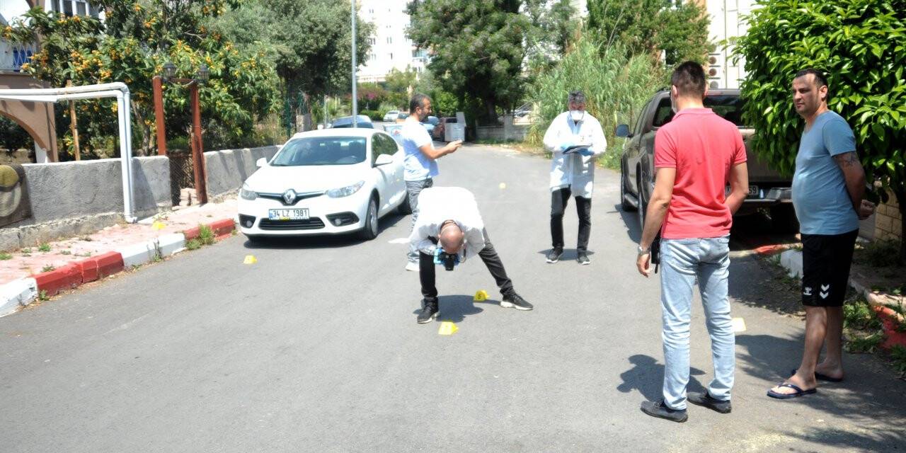 Antalya'da silahlı saldırıya uğrayan kişi yaralandı