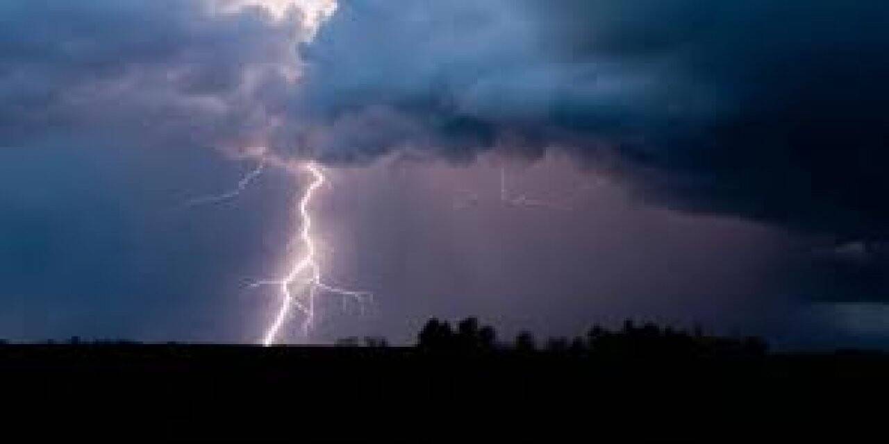 Doğu Anadolu'da gök gürültülü sağanak etkisini sürdürecek
