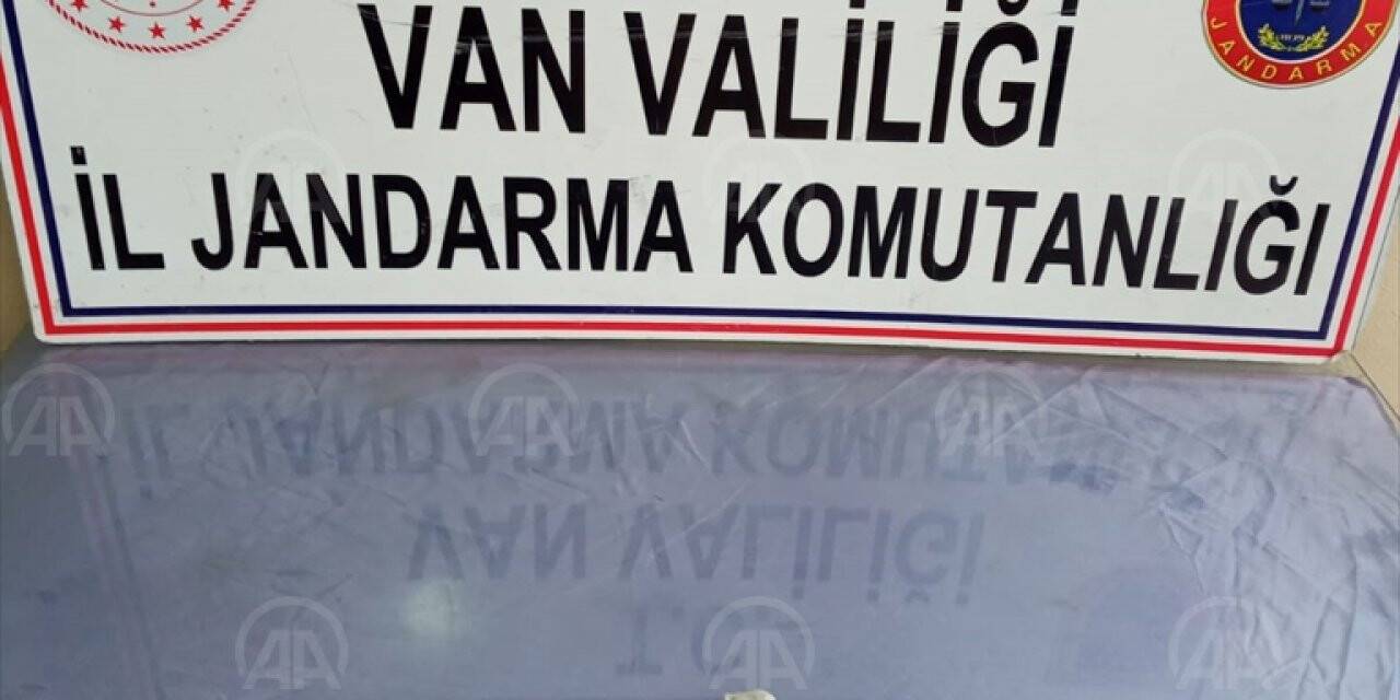 Van'da 1 kilo Afyon sakızı ele geçirildi