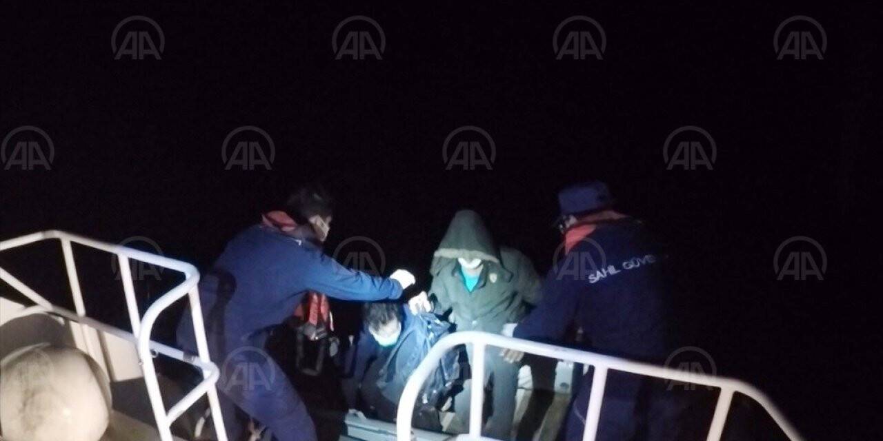 Muğla'da Türk kara sularına itilen bottaki 5 sığınmacı kurtarıldı