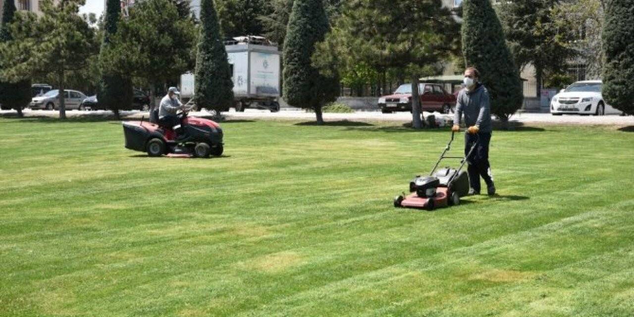 Selçuklu Belediyesi park ve bahçeleri normalleşme sürecine hazırlıyor