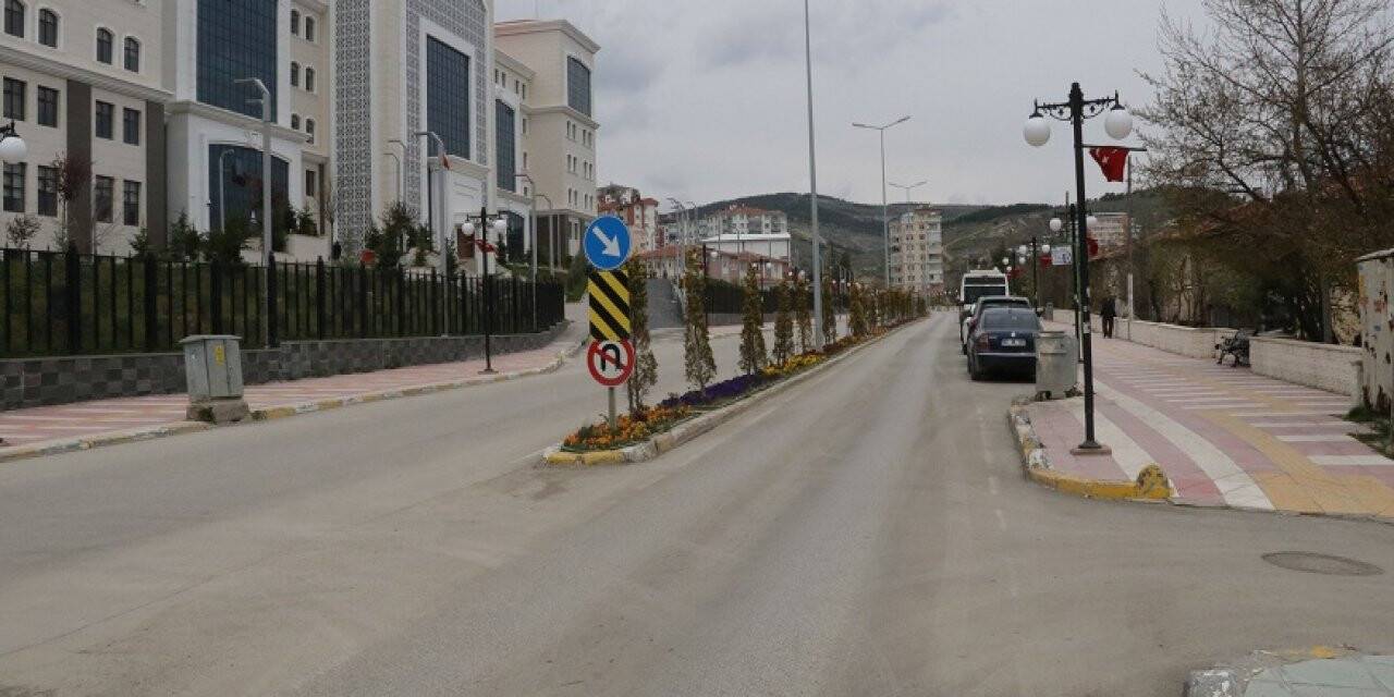 Yurt genelinde "Evde kal" çağrısına uyuluyor