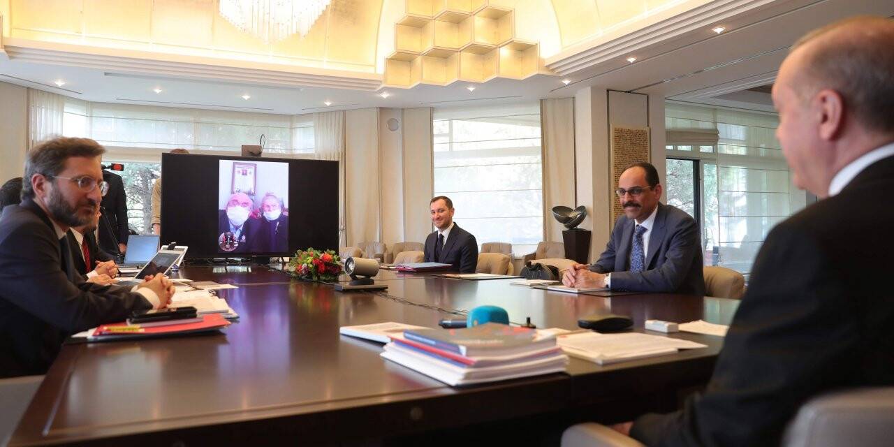 Cumhurbaşkanı Erdoğan, Vefa Sosyal Destek Gruplarının yardım götürdüğü ailelerle görüştü