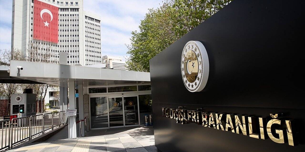 Dışişleri’nden Kur’an-ı Kerim’in yakılmasına kınama