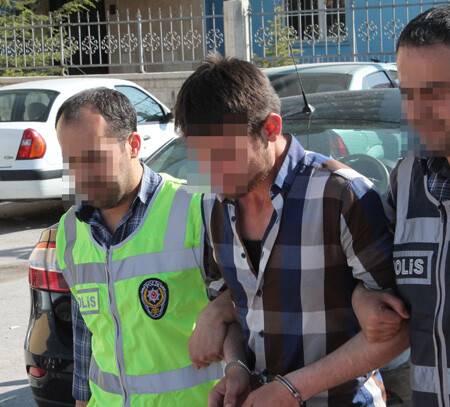 Çantayı karnına gizleyerek çaldı