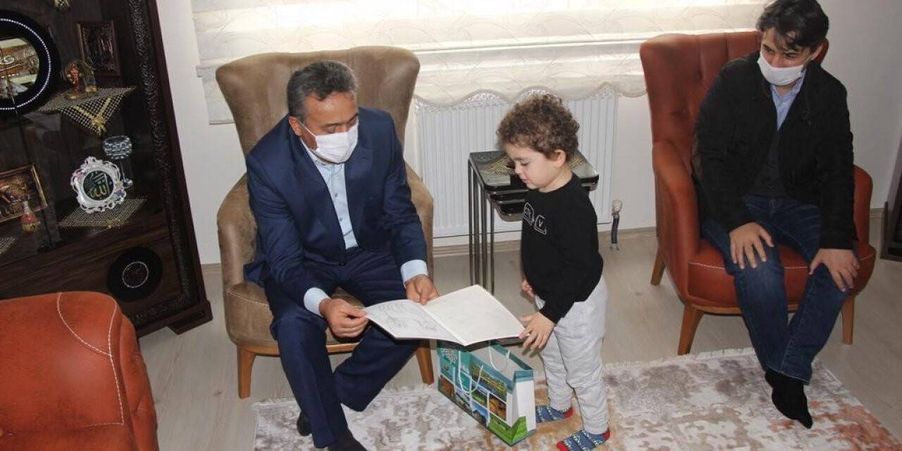Seydişehir Kaymakamı Erdoğan'dan kampanyaya destek olan çocuklara teşekkür ziyareti