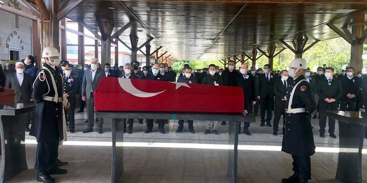 Şehit Jandarma Uzman Çavuş Fidan ile Kuzu son yolculuklarına uğurlandı