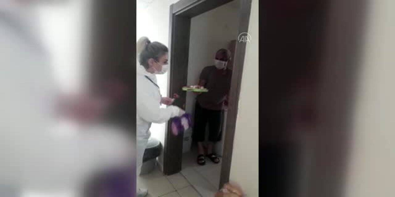 Kayseri'de karantina yurdundaki çocuklar dağıtılan oyuncaklarla moral buldu