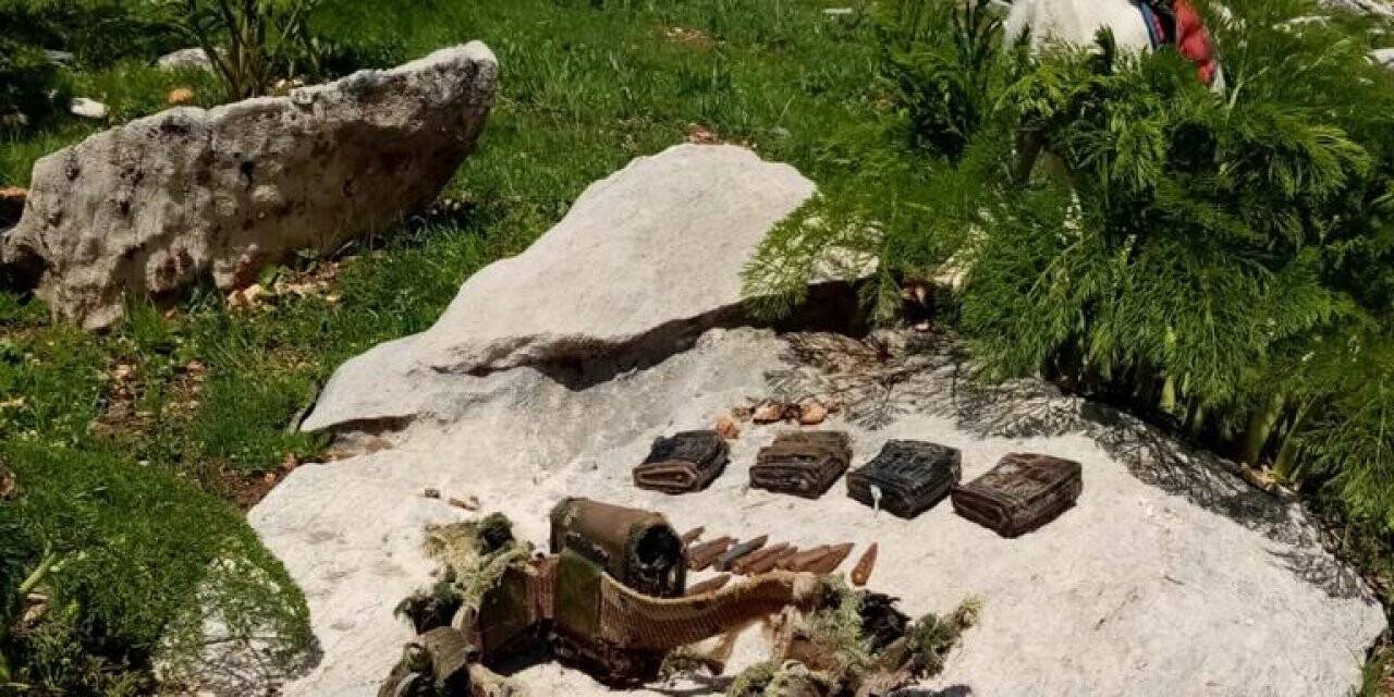 Siirt kırsalında kaya bloğunda 2 el bombası ve mühimmat bulundu