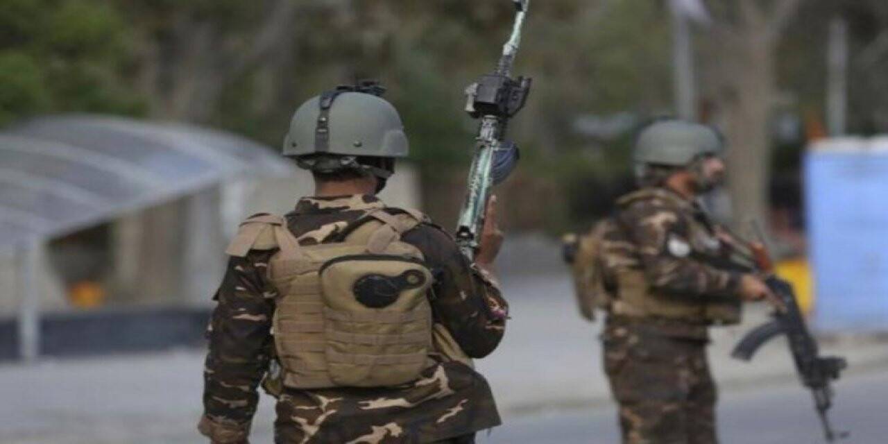 Afganistan'da bir kadın polis memuru öldürüldü