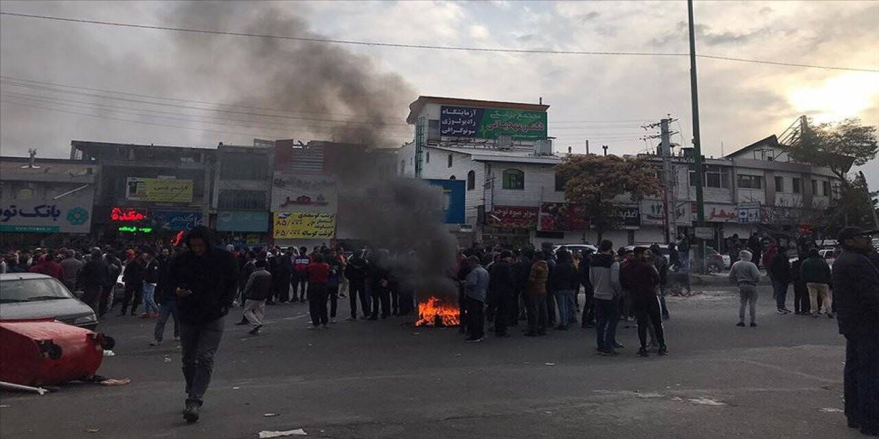 İranlı milletvekili, kasım ayındaki protetoslarda göstericilerin öldürülmesiyle ilgili İçişleri Bakanı'nı suçladı
