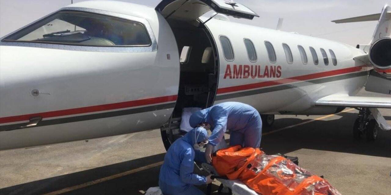 Sudan'daki Türk hasta ambulans uçakla Türkiye'ye gönderildi