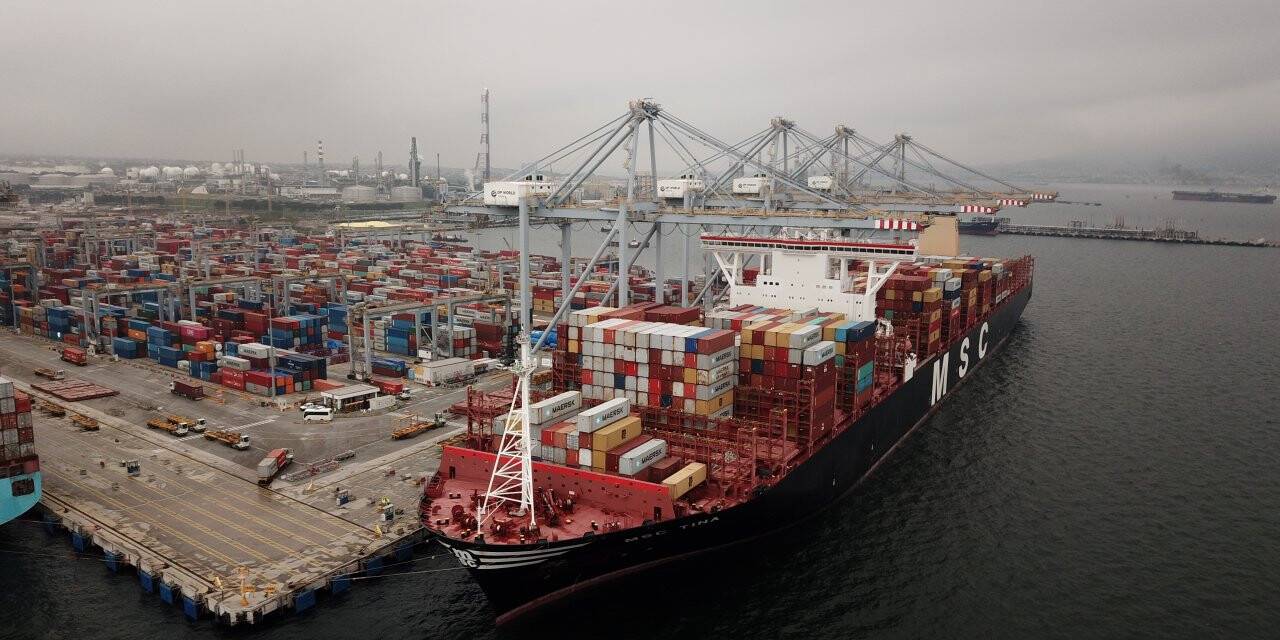 DP World Yarımca Limanı dev konteyner gemisini ağırladı