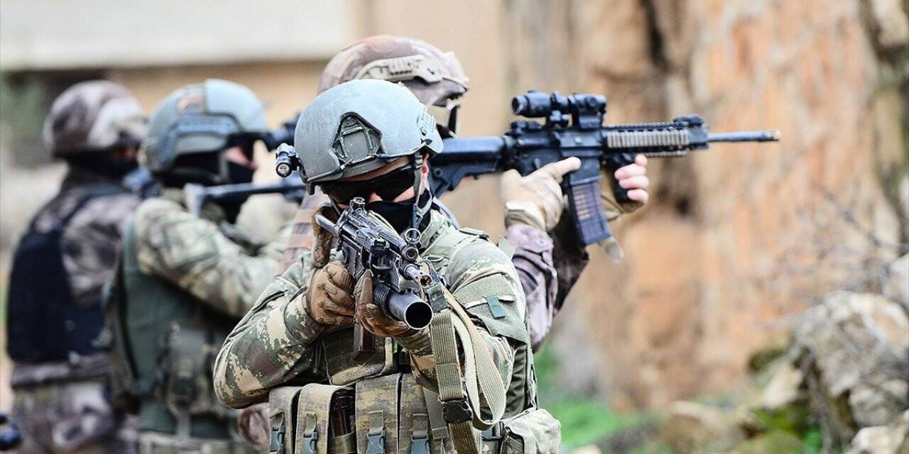 İçişleri Bakanlığı: Tunceli'nin Ovacık ilçesi kırsalında PKK'lı 3 terörist etkisiz hale getirildi