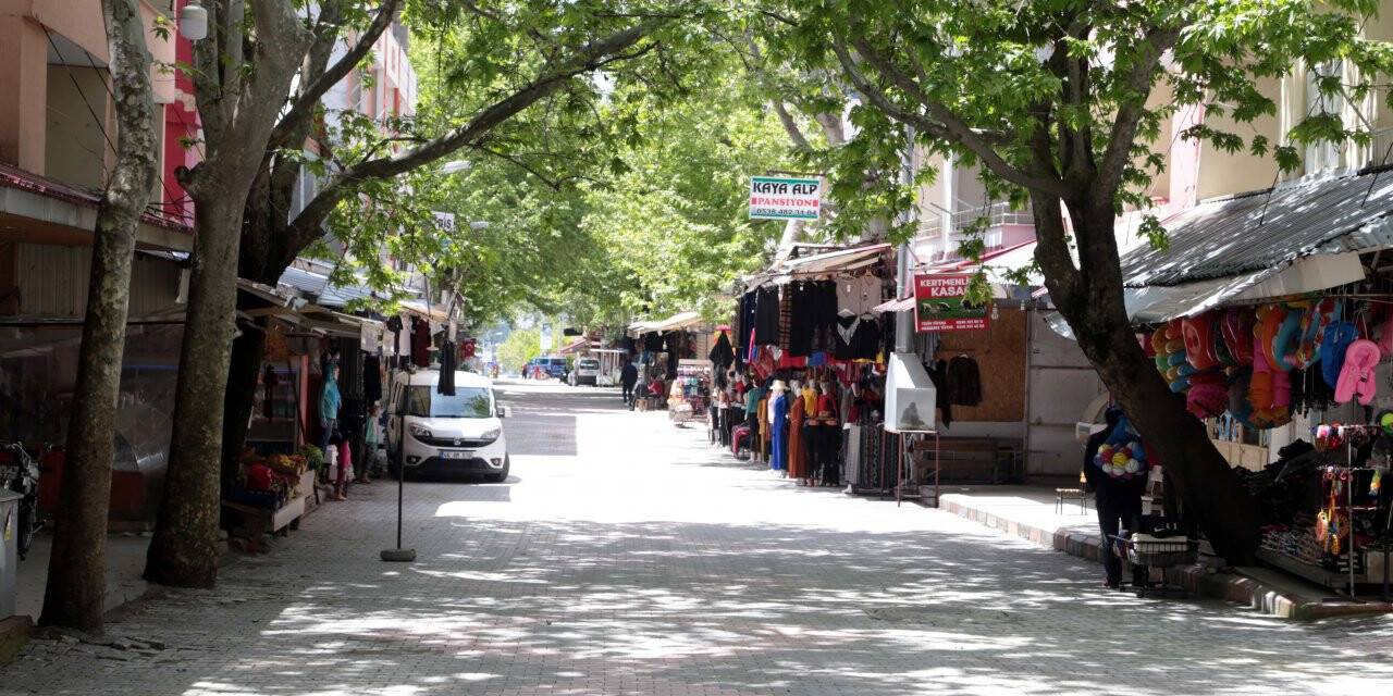 Kahramanmaraş'ın kaplıcalarıyla meşhur Ilıca Mahallesi en sakin dönemini yaşıyor