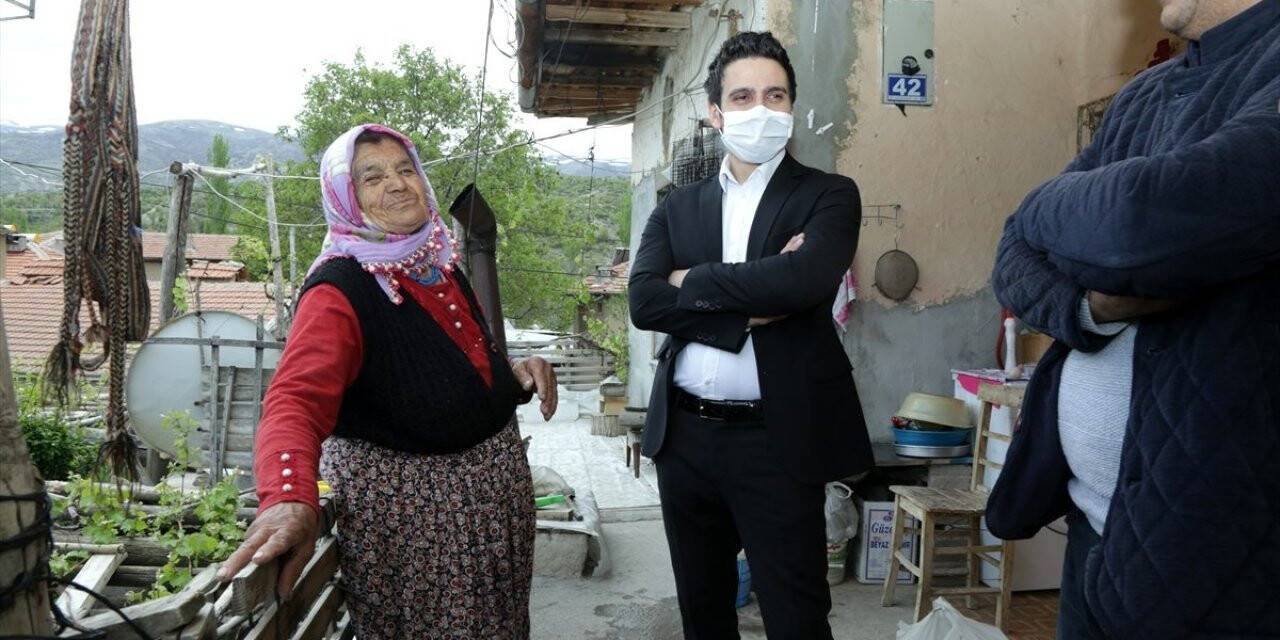 Kaymakam Kıraç, 65 yaş üstü vatandaşları ziyaret etti