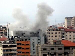 İsrail Gazze'ye Hava Saldırısı Düzenledi