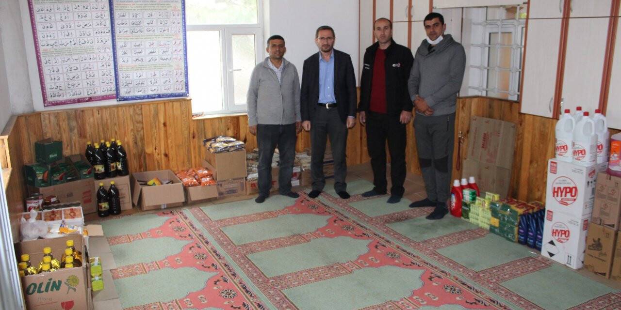 Yunak’ta ihtiyaç sahipleri için "hayır çarşısı" kuruldu