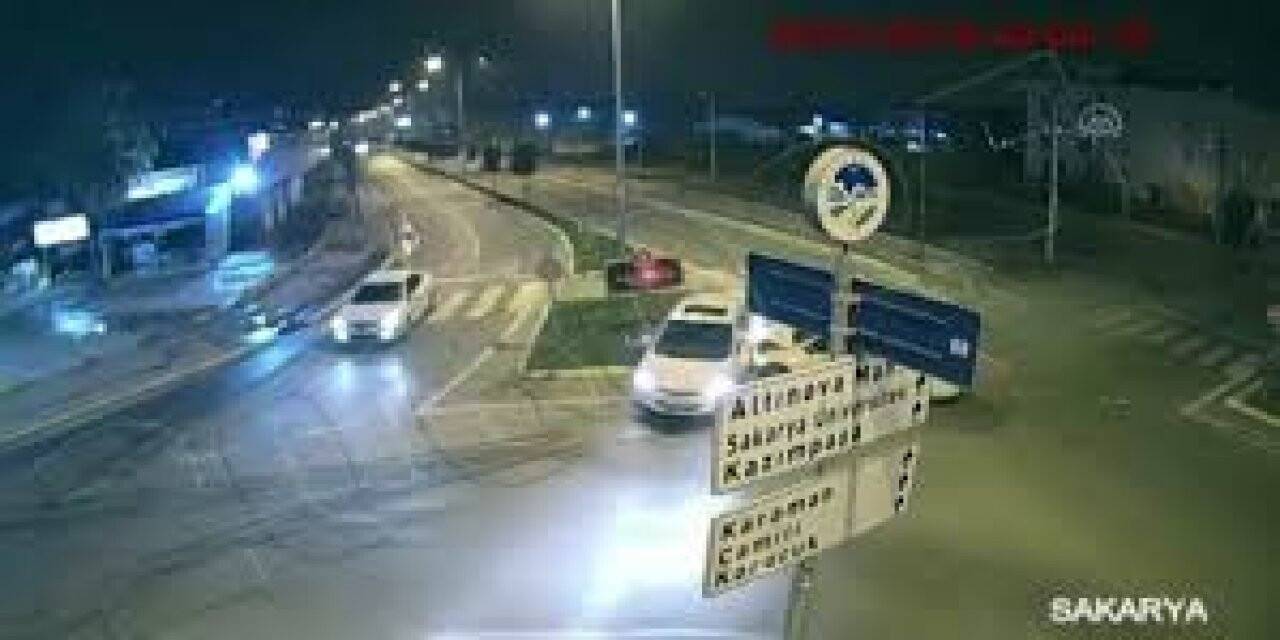 Sakarya'daki trafik kazaları MOBESE kameralarında