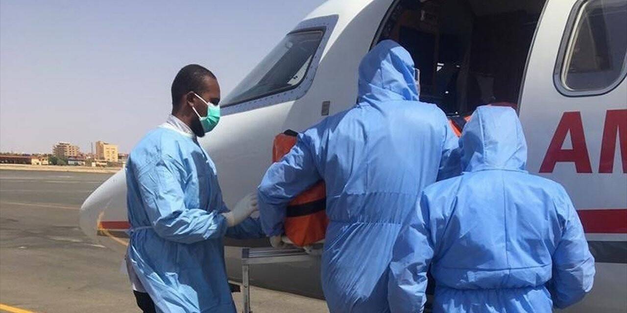 Sudan'da Kovid-19 tanısı konulan Türk vatandaşı tedavi için Türkiye'ye getirildi