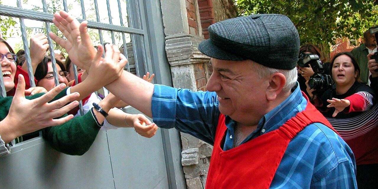 Hayat verdiği karakterlerle özdeşleşen oyuncu: Zeki Alasya
