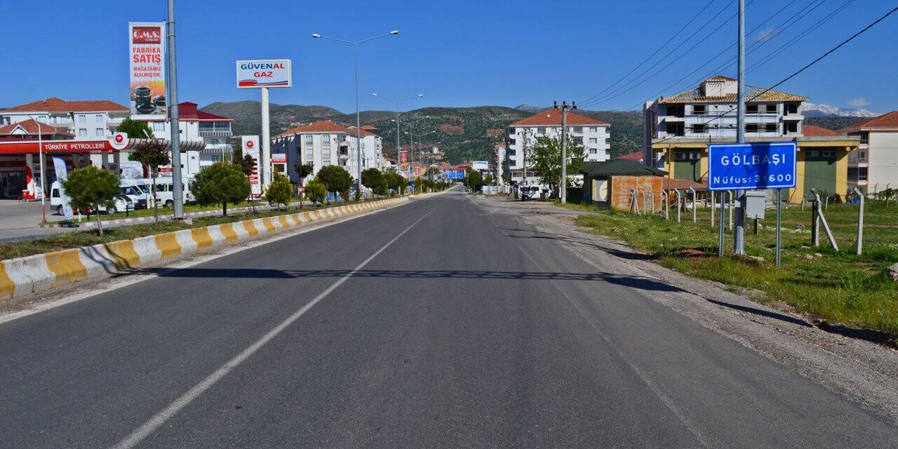 Karantinaya alınan Adıyaman'ın Gölbaşı ilçesinde sessizlik hakim