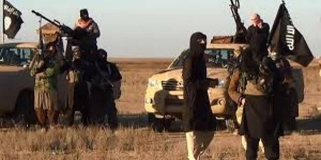 Terör örgütü DEAŞ, Humus’da Esed rejimi ve İran destekli gruplarla çatıştı