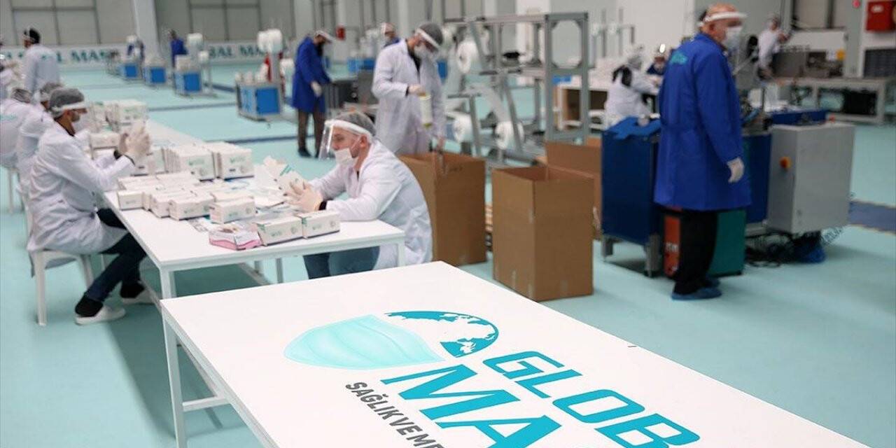 Türk şirket ayda 1,5 milyar adet cerrahi maske üretecek