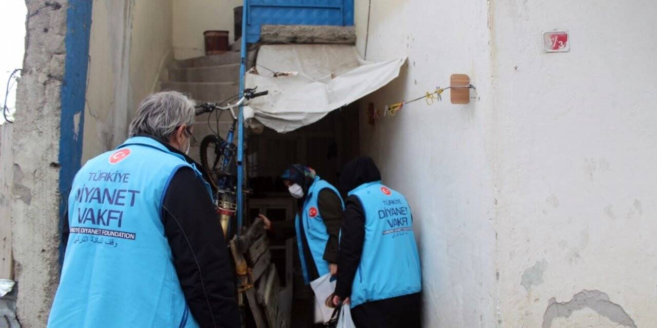 Sivas’ta din görevlileri ihtiyaç sahiplerini sevindirdi