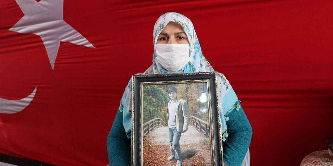 Diyarbakır annelerinden Salim: Oğlumu almadan buradan gitmeyeceğim