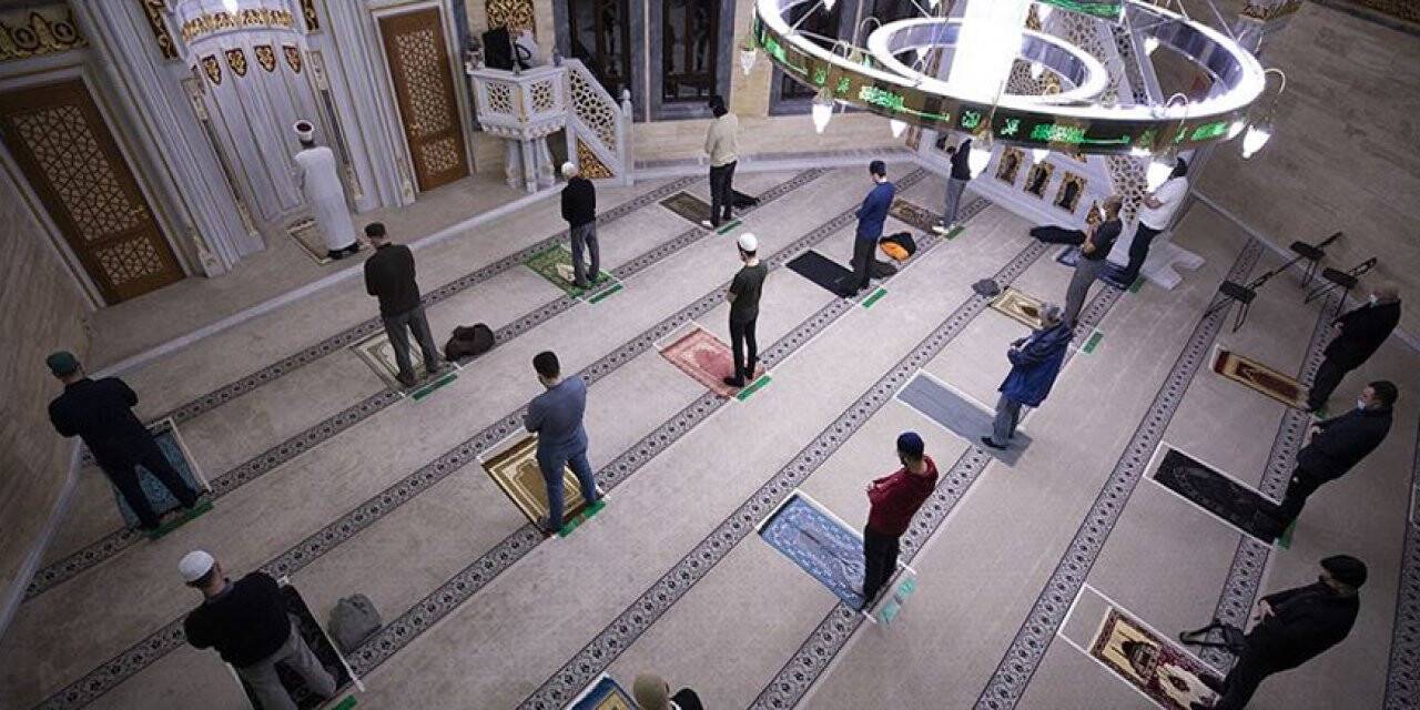 Camileri ibadete açtılar!