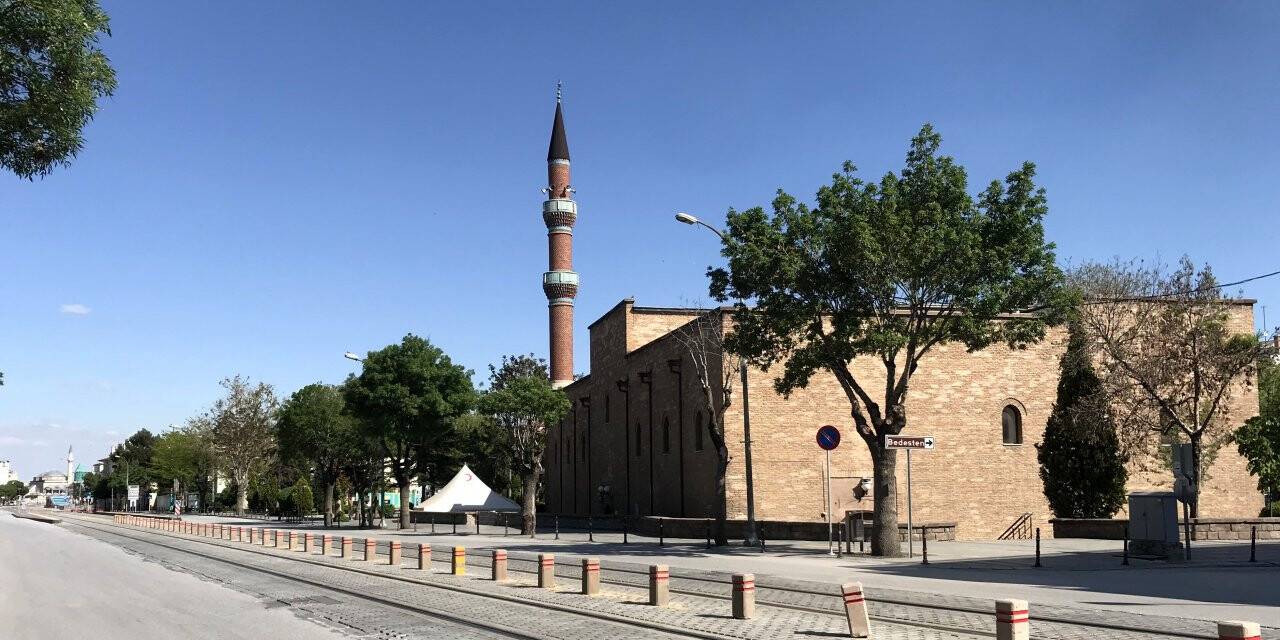 Konya'nın cadde ve sokaklarında sessizlik hakim