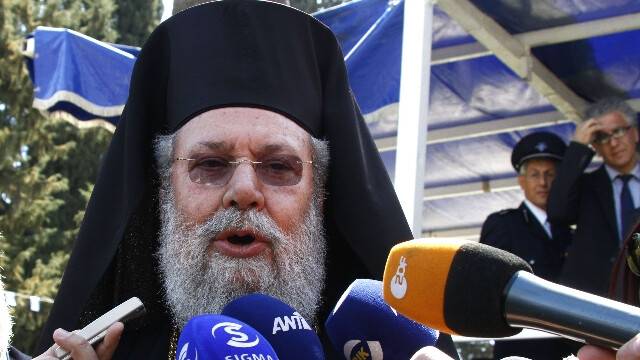 Rum Başpiskoposu Otel Basarak Müdürü Görevden Aldı